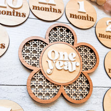 Load image into Gallery viewer, Rattan Flower Baby Milestone Set