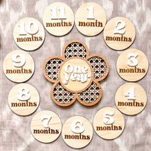 Load image into Gallery viewer, Rattan Flower Baby Milestone Set