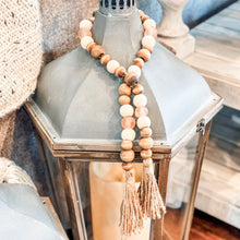 Load image into Gallery viewer, Wood Bead Garland