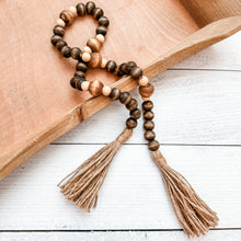 Load image into Gallery viewer, Wood Bead Garland