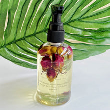Load image into Gallery viewer, Hydrating Botanical Body Oil