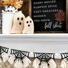 Load image into Gallery viewer, Reversible Spiderweb Macrame Garland