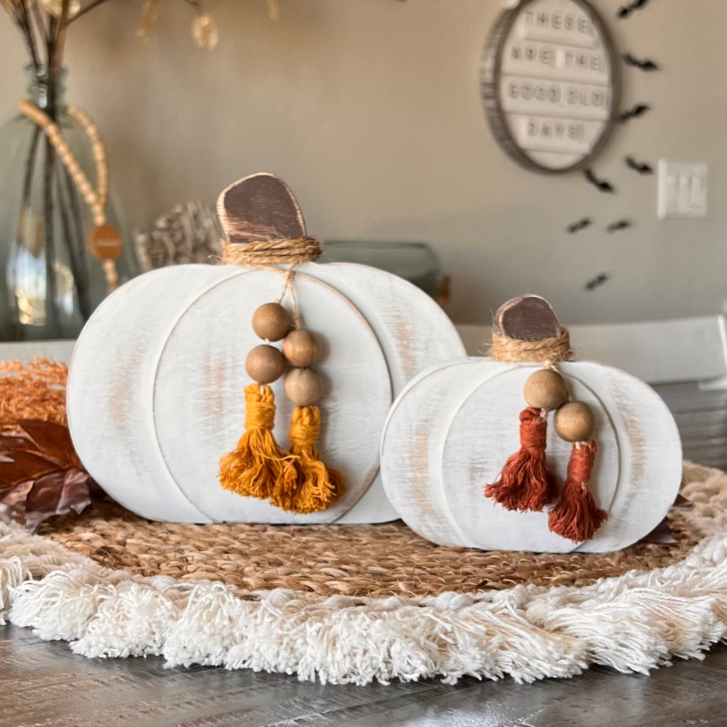 Pumpkin Shelf Sitter G22