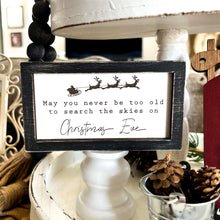 Load image into Gallery viewer, Reversible Mini Sign Hello Winter/Christmas Eve
